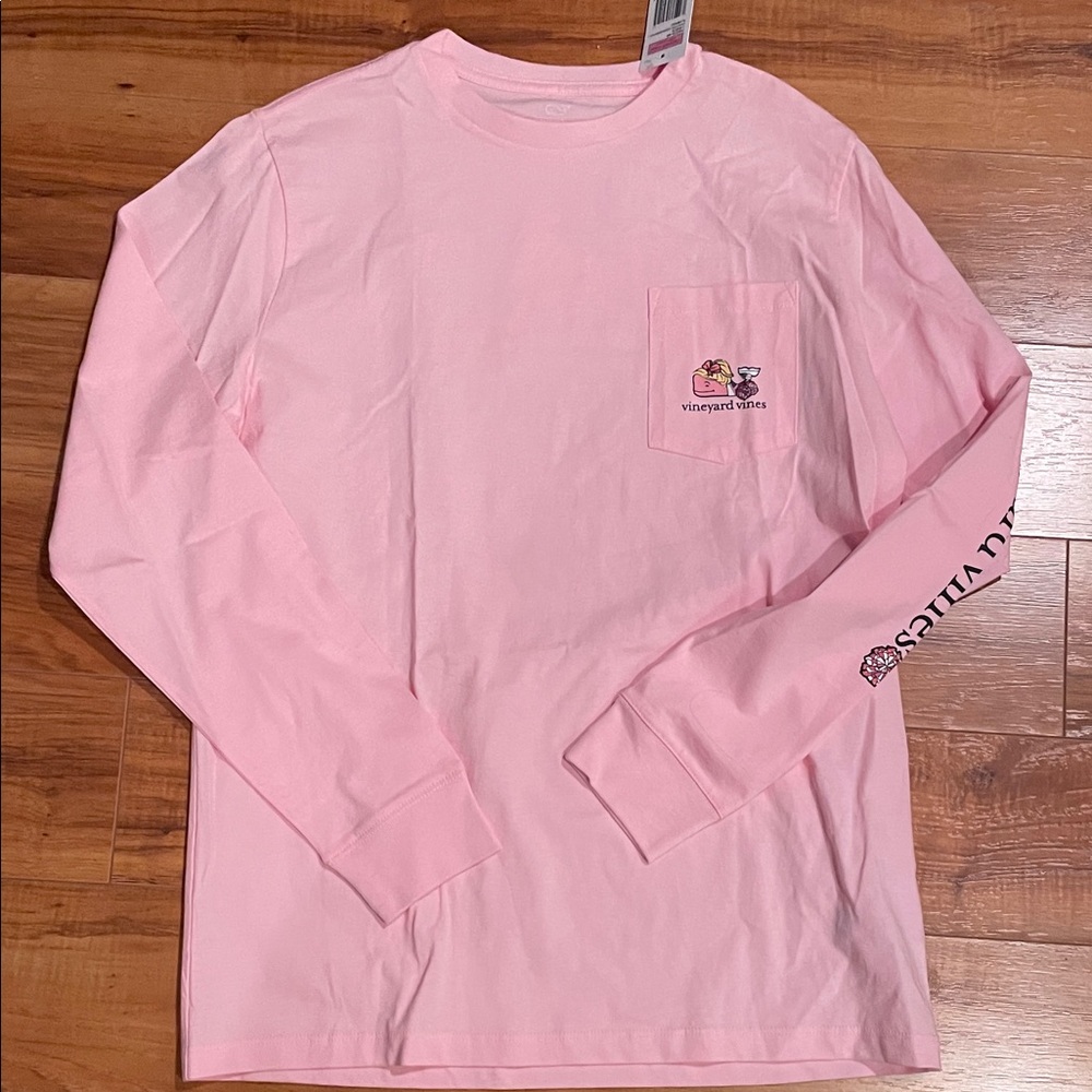 Vineyard Vines Light Pink Crew Neck Tee cheerleader